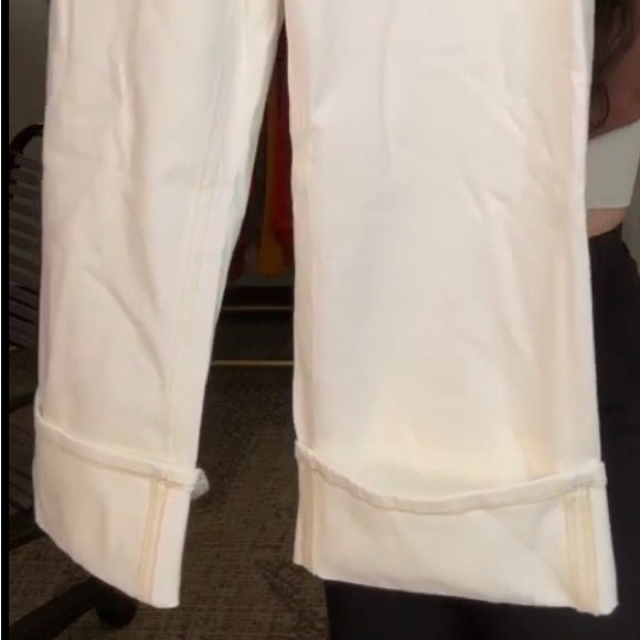 Halara Flex™ High Waisted Multiple Pockets Rolled Hem White Denim - Picture 3 of 3